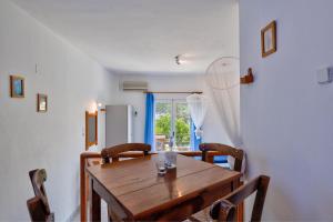 Plaka Apartments
