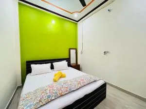 Om Home Stay AC Rooms - Sultānpur