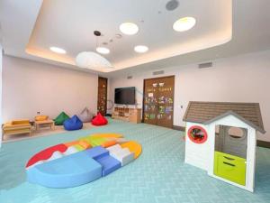 Elegant 3BR at The Address Residences Dubai Opera, Downtown Dubai by Deluxe Holiday Homes
