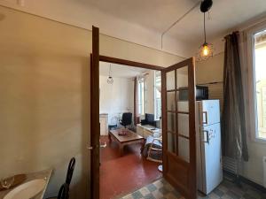 Chez Monique - Appartement T2 au cœur du centre ville historique - proche Mairie et Cardeurs