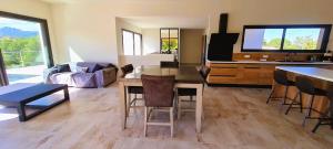 Villa Florida, 8 pers, vue montagne, 350 m plage à pieds