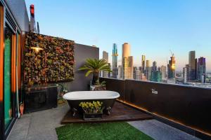 Eiffel Tower - Amazing 28th Floor Apt w parking