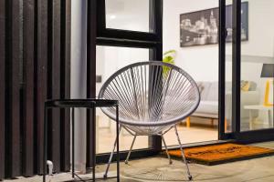 Spacious and Modern 2BR in Prime Location Burwood