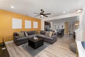 Stylish Getaway near City Center and Amphitheater - Garner