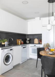 Pando Apartments 1 Bed 25D floor