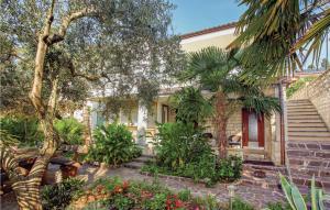 1 Bedroom Beautiful Apartment In Lucija 