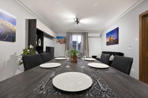 Luxurious & Spacious 2BD Accomodation at The Podium - Yacht Marina Area, Close to Valletta