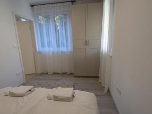 FREE PARKING!! Nap22