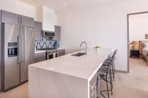 Boutique Ocean Escape with Relaxing Amenities