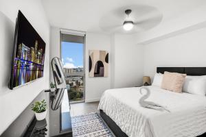 Family-Friendly 3BR Near Downtown Miami With Parking