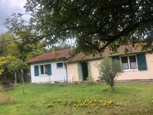 Petite maison rustique et atypique