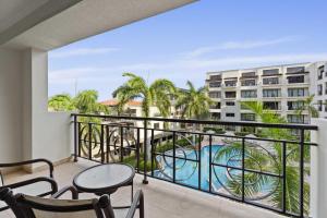 PC314 - Pool View - Couple or Family with kids - 1BR - 4hvězdičkové hotely ve městě Palm-Eagle Beach