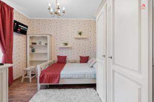 Feels Like Home - Old Town Apartment