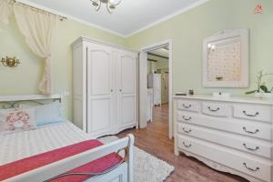 Feels Like Home - Old Town Apartment