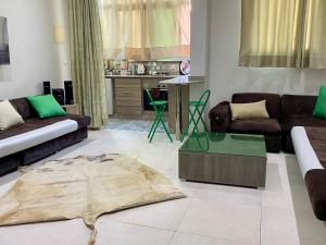 LIMPERIAL Studio Comme le Votre