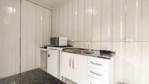 RJ408-01 Container a 650m de la playa de Mariscal