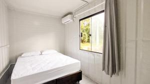 RJ408-01 Container a 650m de la playa de Mariscal