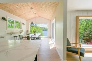 Big Bear SPA and Bord Lac Thomas - Saint-Didace