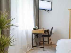 Luna - Romana Square