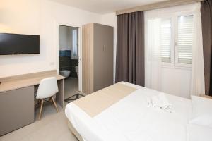 The Square Castelsardo img32