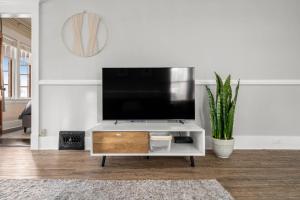 Dinos Last Post - Family Friendly 4 Bedrooms