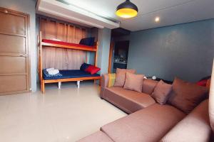 Bombshelter Homestay- Blueroom - Baguio City