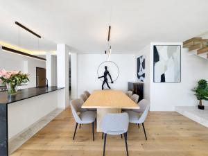 Ocean Villa Bantry Bay - Private Pool, Sea View, Newly Refurb