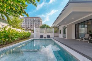 芭提雅市中心5卧现代轻奢别墅pool villa近21航站楼海边