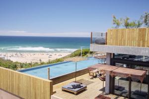 Noah Surf House Portugal