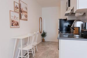 #10 - Serene Studio - Self Check in - Plateau - St-Denis - AC - TV