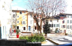 Entre Saint-Tropez et les gorges du Verdon.