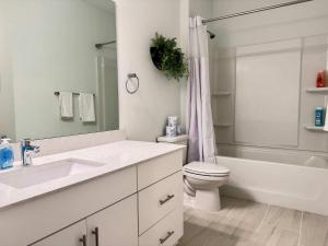 Luxury New 1B1B Private Balcony w Dryer Washer 525Pkwy