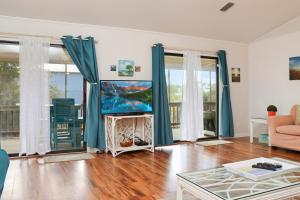 Blue Moon Cottage by Pristine Properties Vacation Rentals