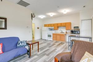 Apt with Lake Views - Day Trip to Virginia Tech!