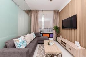 The Colosseum, Stylish Apartment