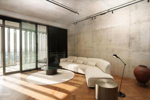 WealthyStays 2BR Flat, Gym, 11th Floor, Nicosia City Center