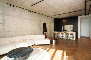 WealthyStays 2BR Flat, Gym, 11th Floor, Nicosia City Center