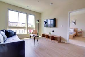 Apartment w 2BR and Amazing Building Facilities!