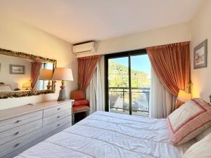 Somptueux deux pieces, entre mer & piscine !