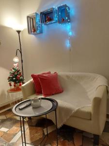 Niki Thalia Viros Apartment 1