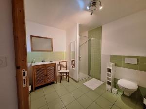 Maisons de vacances Les Hirondelles de la Baie : photos des chambres