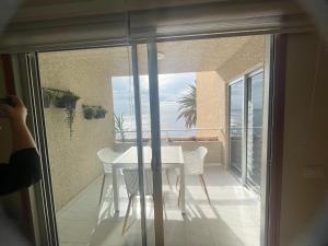 Precioso apartamento frente al mar, parking y club deportivo