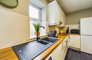 Modern Luxury Living in Waterford City Center