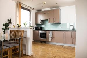 Modern 2 Bedroom Apartment near Tower Bridge Free Parking