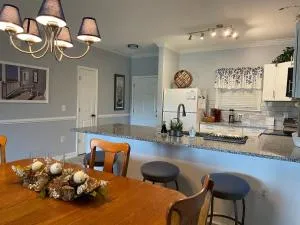 Lovely and Serene 1st Foor 2Bed 2Bath Condo 10 Miles to Beach - Florence