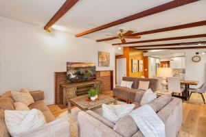 Spacious Mid Century Modern Sunroom Rambler