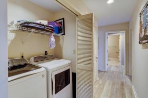 Beachside Tennis 1842