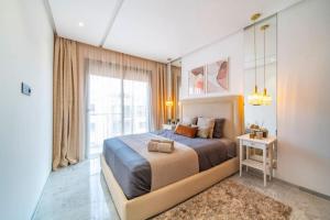 Bohemian Style in Hyper-Center - Optical Fiber