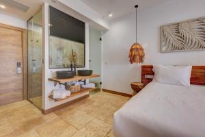 La Boheme - Adults Only