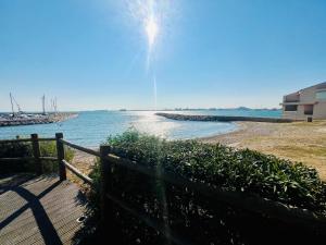 Appartements Le Coin de Mer 2, Bord de mer, Plage 30m, Cosy, CLIM, Wifi, 4 personnes : photos des chambres